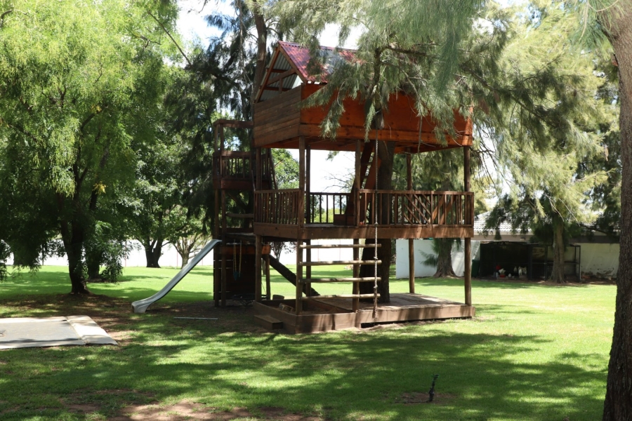 4 Bedroom Property for Sale in Harrismith Rural Free State